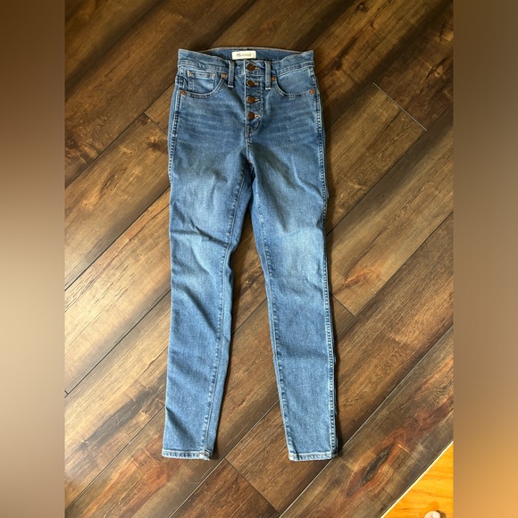 MADEWELL Like new 10” high rise skinny jeans with button fly - Picture 4 of 6